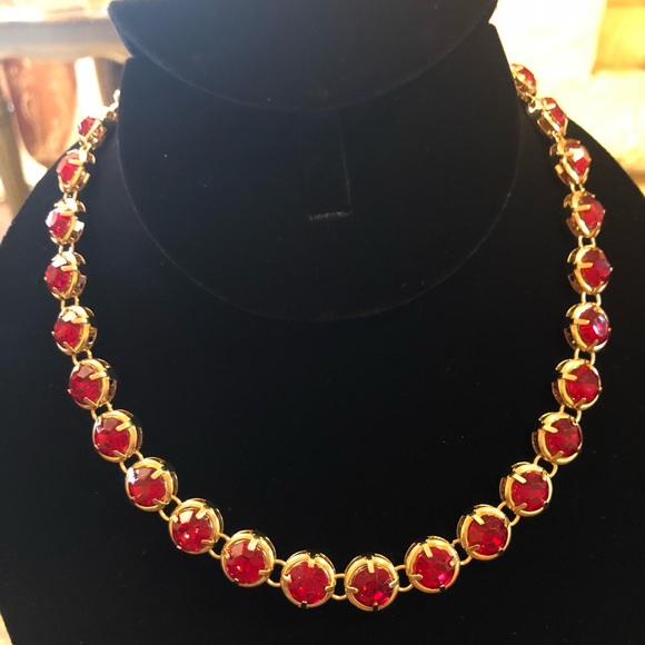 Red and gold necklace - Picture 1 of 1